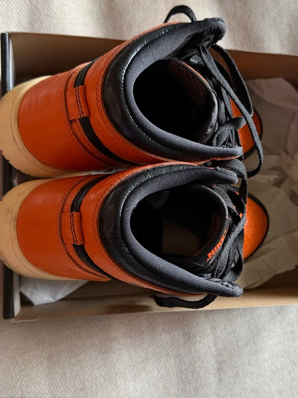 Nike Air Jordan 1 High OG - Black & Orange